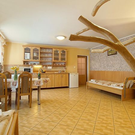 Penzion U Parohace Простєйов Екстер'єр фото